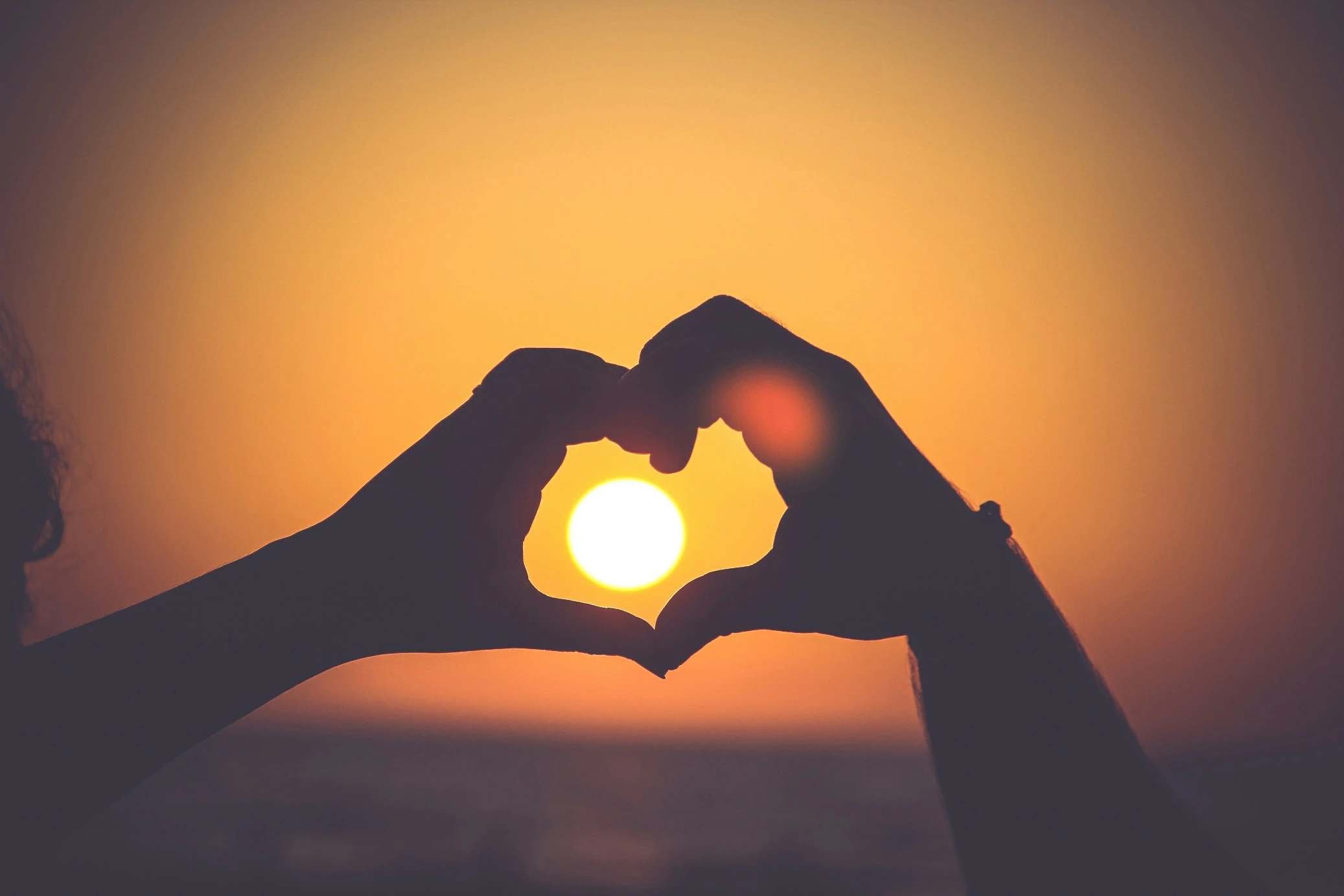 7 Signs Your Relationship Is Being Disturbed by Negative Energy